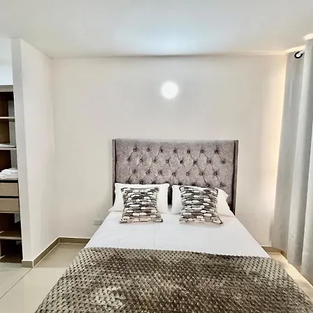Apto Con Club De Playa Al Norte De *